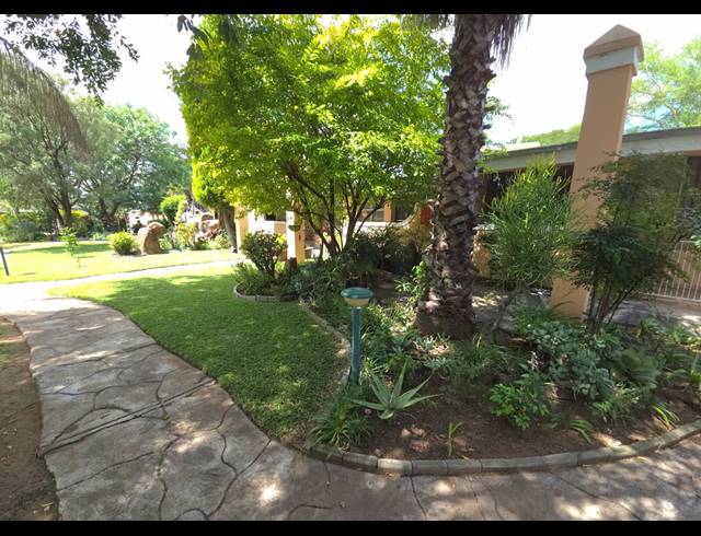 3 BEDROOM RETIREMENT UNIT FOR SALE IN ROOIBERG